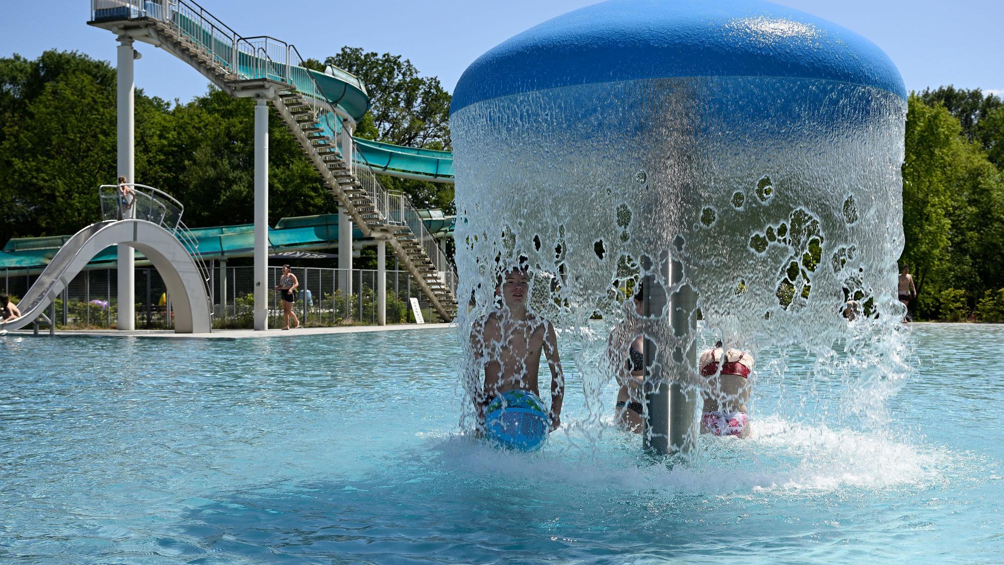 Das Foto zeigt das Freibad im Kombibad Paffrath