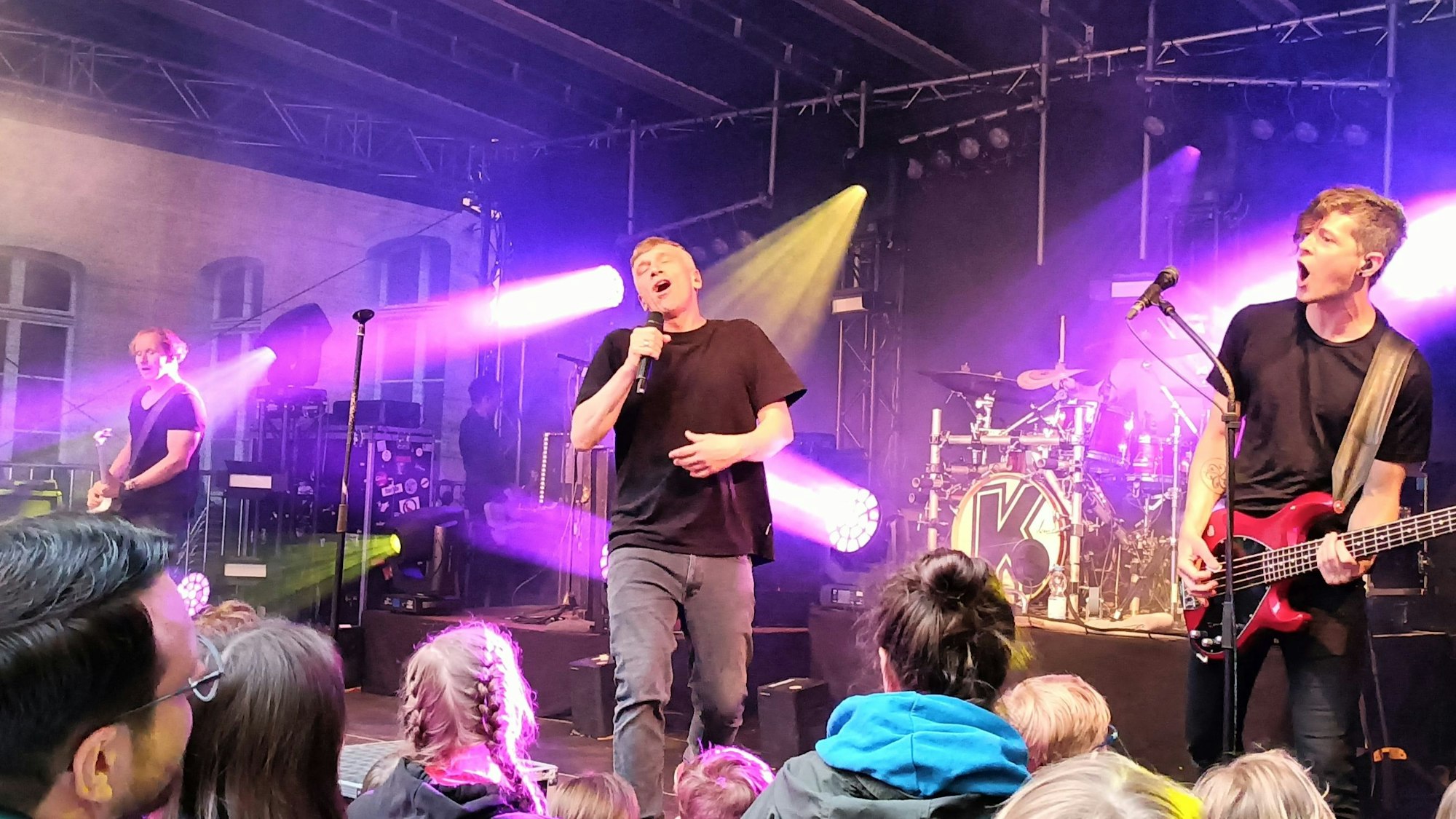 Die Band Kasalla auf der Rathausbühne.