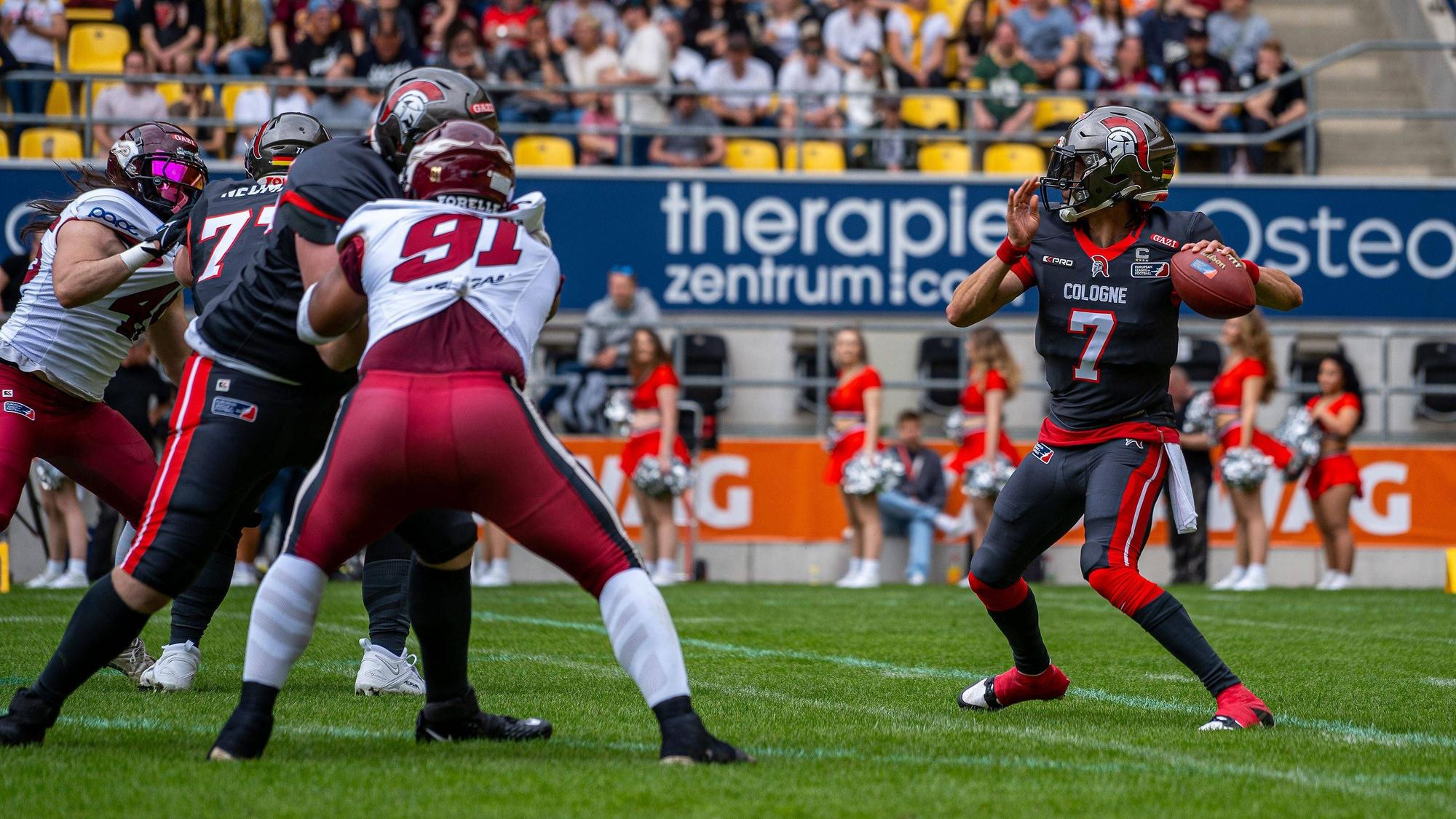 Isaiah Weed QB, 7, Cologne Centurions wirft den BallGER, Cologne Centurions vs. Rhein Fire, American Football, European League of Football, Week 1, Season 2024, 26.05.2024 GER, Cologne Centurions vs. Rhein Fire, American Football, European League of Football, Week 1, Season 2024, 26.05.2024 *** Isaiah Weed QB, 7, Cologne Centurions throws the ballGER, Cologne Centurions vs Rhein Fire, American Football, European League of Football, Week 1, Season 2024, 26 05 2024 GER, Cologne Centurions vs Rhein Fire, American Football, European League of Football, Week 1, Season 2024, 26 05 2024 Copyright: xEibner-Pressefoto/JustinxAlexanderxDerondeaux EP_JDU