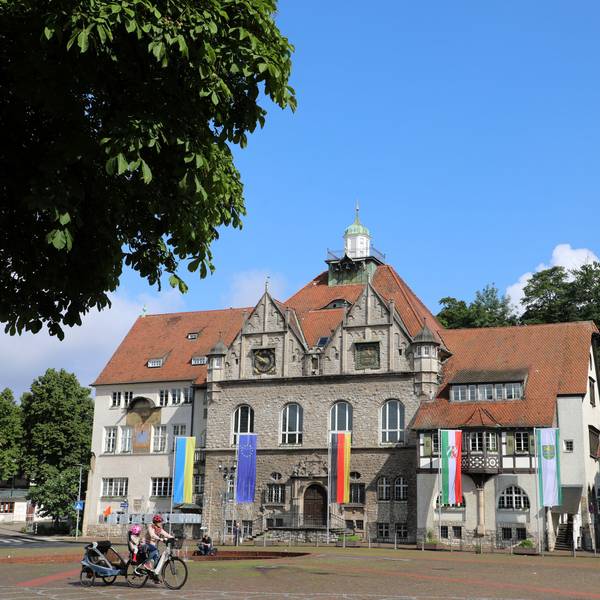 Das Rathaus Stadtmitte der Stadt Bergisch Gladbach im Mai 2024.