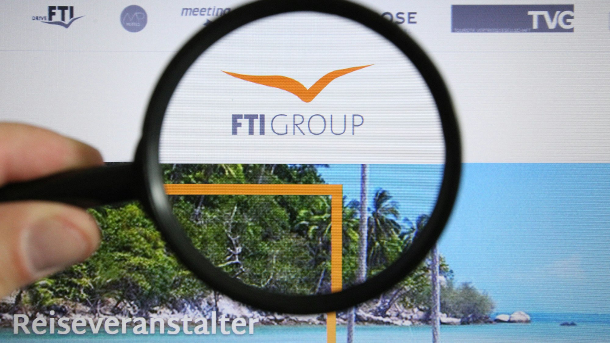 Website des insolventen Reiseanbieters FTI. Schnelsen Hamburg *** Website of the insolvent travel provider FTI Schnelsen Hamburg