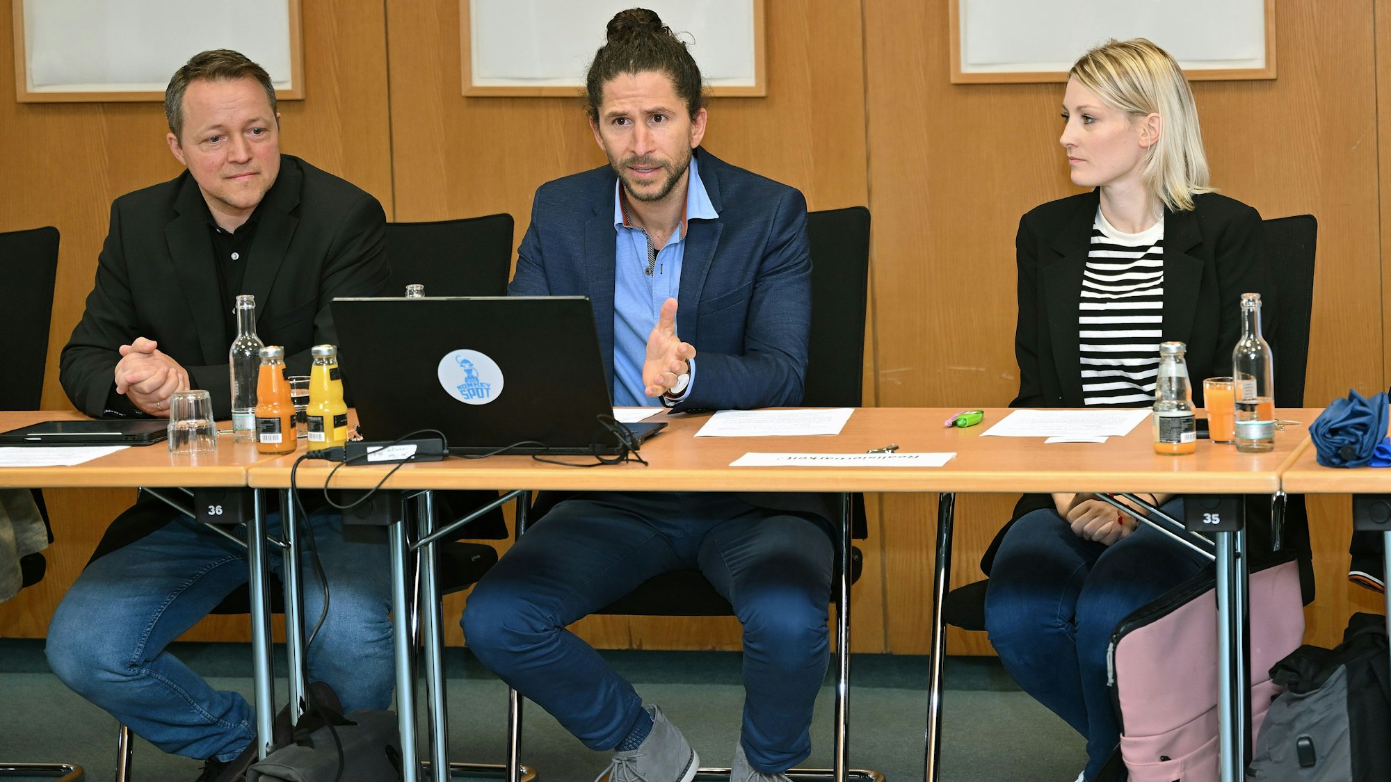 Heidkamp. Kreishaus. Elternvertreter der Caritas Rhein-Berg laden zum Forum "Kitas stärken in Bergisch Gladbach"