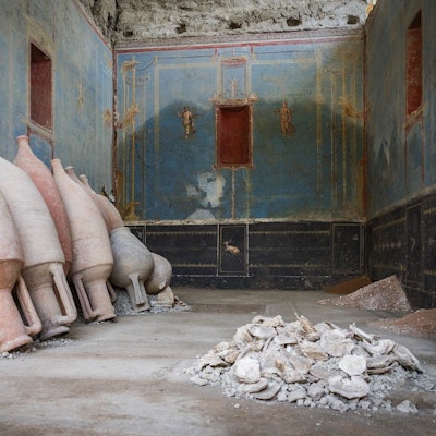 Dabei handelt es sich nach Angaben der Archäologen mit hoher Wahrscheinlichkeit um eine Art Hausaltar, in dem heilige Gegenstände aufbewahrt wurden.