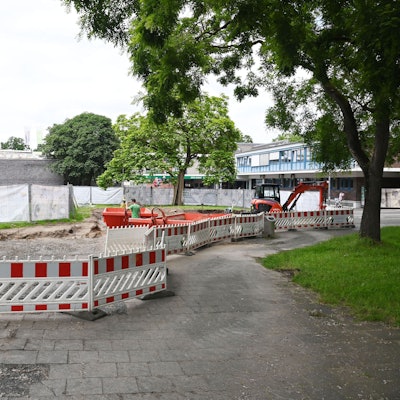 Baustelle vor dem Zoo: Hier wird ein neuer Kassenkiosk entstehen.