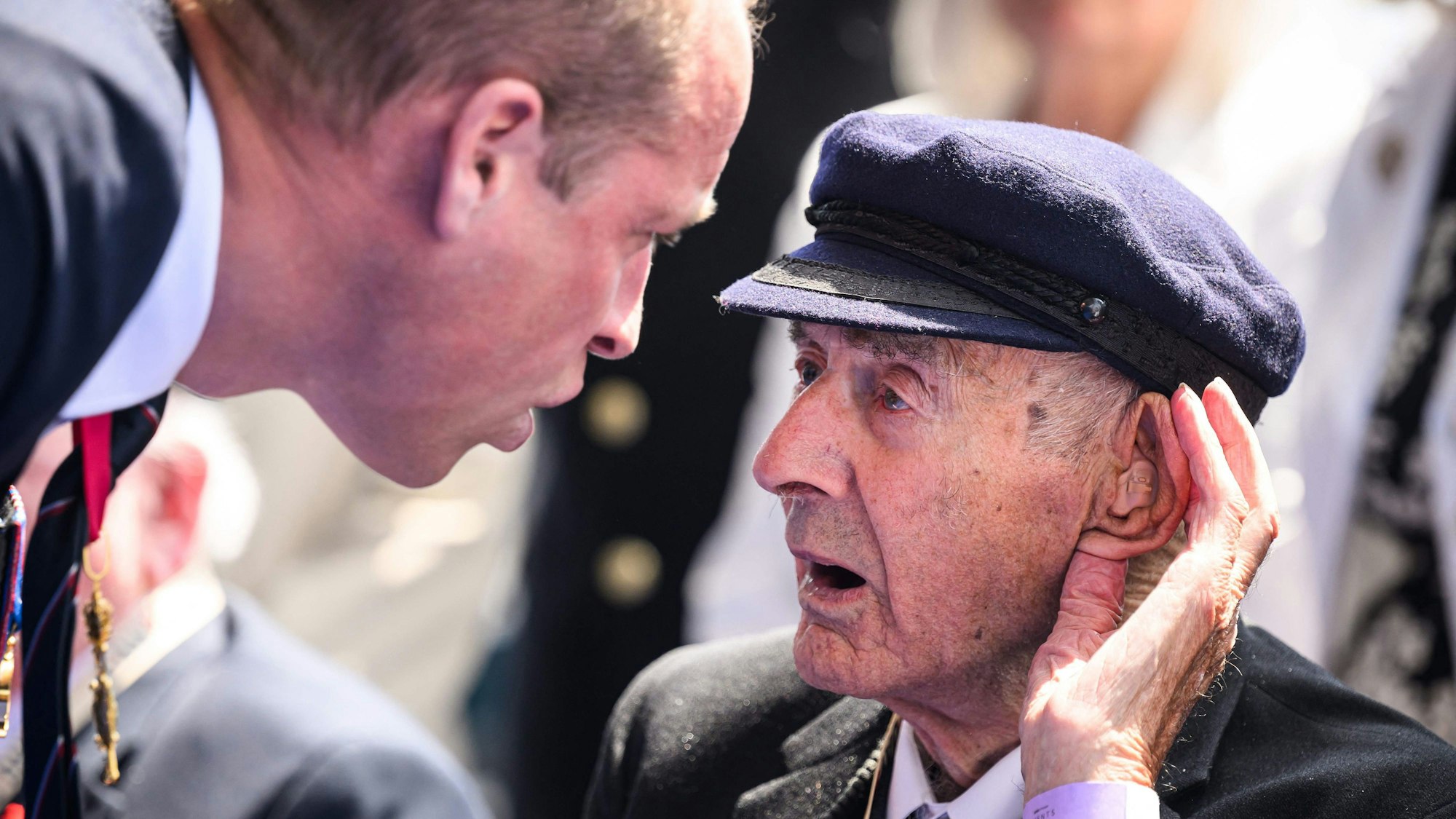 Prinz William im Gespräch mit D-Day-Veteran Harold Twine.