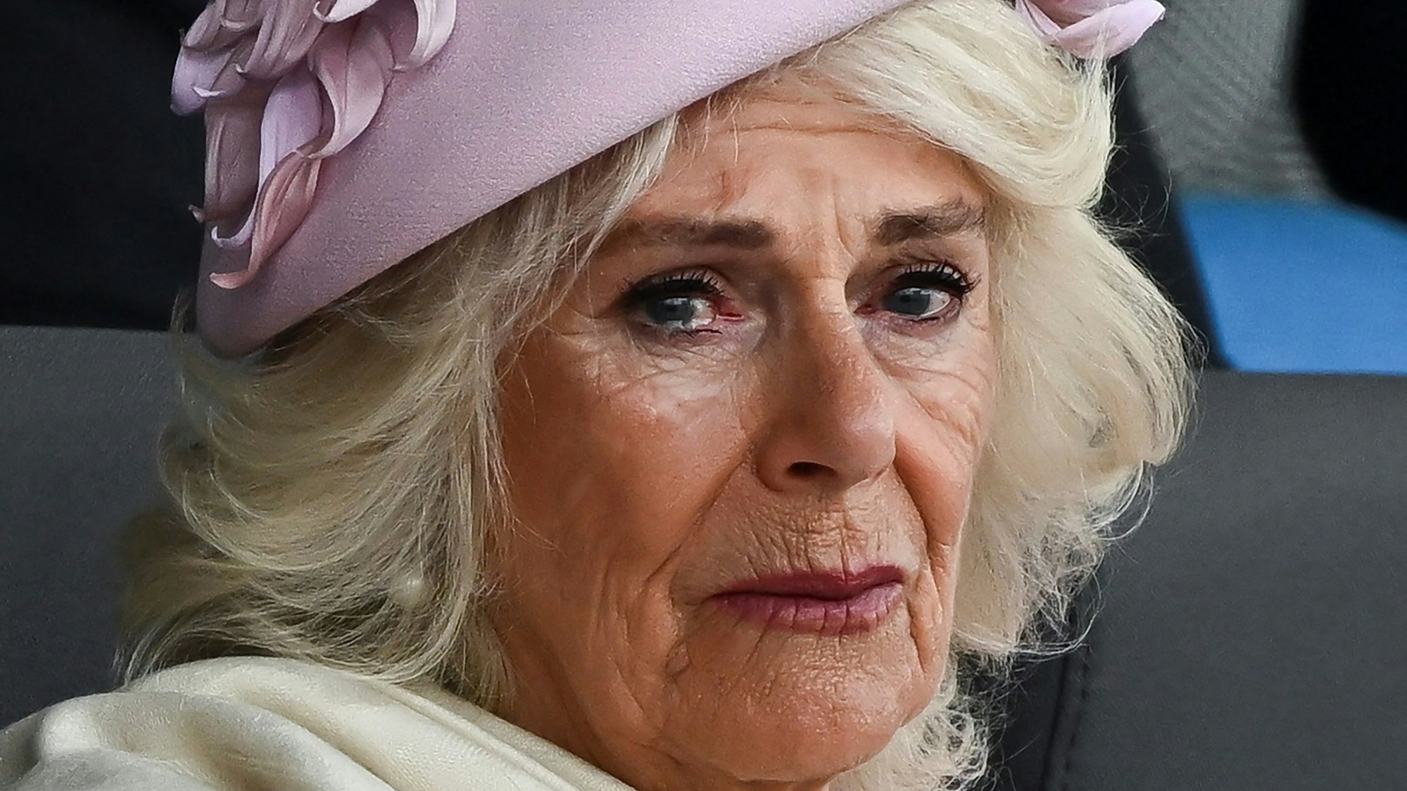 Königin Camilla bei der nationalen Gedenkfeier des Vereinigten Königreichs zum 80. Jahrestag der D-Day-Landung.