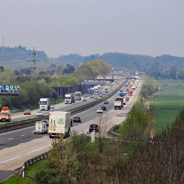 Auf dem Foto ist die A4 bei Frechen zu sehen.