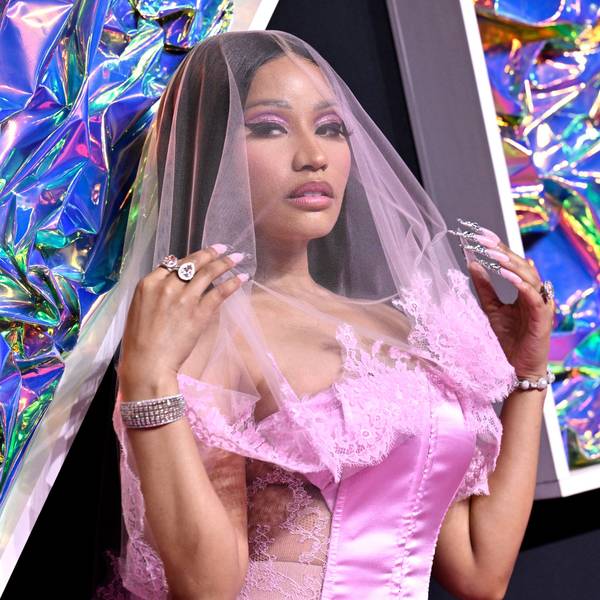 Nicki Minaj kommt zu den MTV Video Music Awards im Prudential Center. Minaj war mit einem Privatflugzeug unterwegs und in Amsterdam zwischengelandet.