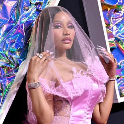 Nicki Minaj kommt zu den MTV Video Music Awards im Prudential Center. Minaj war mit einem Privatflugzeug unterwegs und in Amsterdam zwischengelandet.