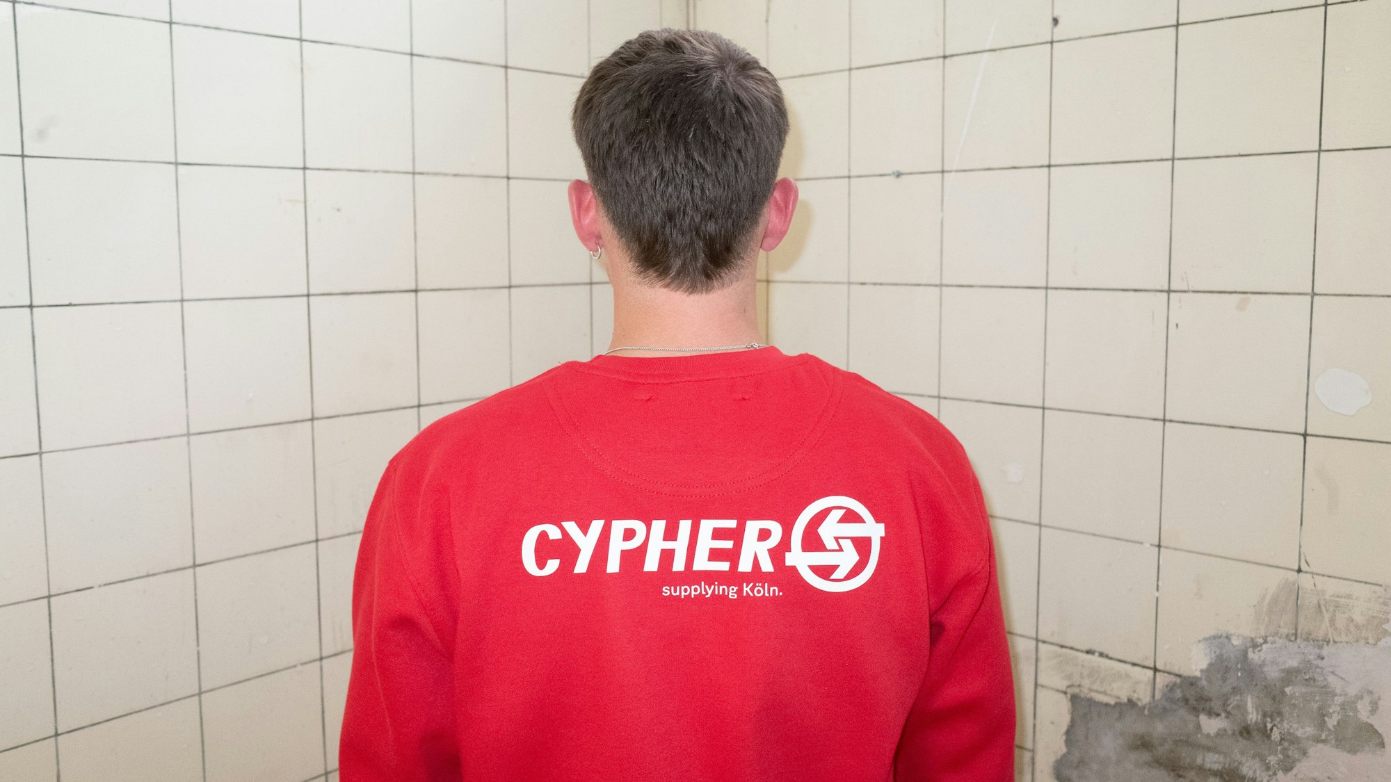Die Modemarke Cypher Supply weist eine hohe Identifikation mit der Kölner Kunst-Szene auf.