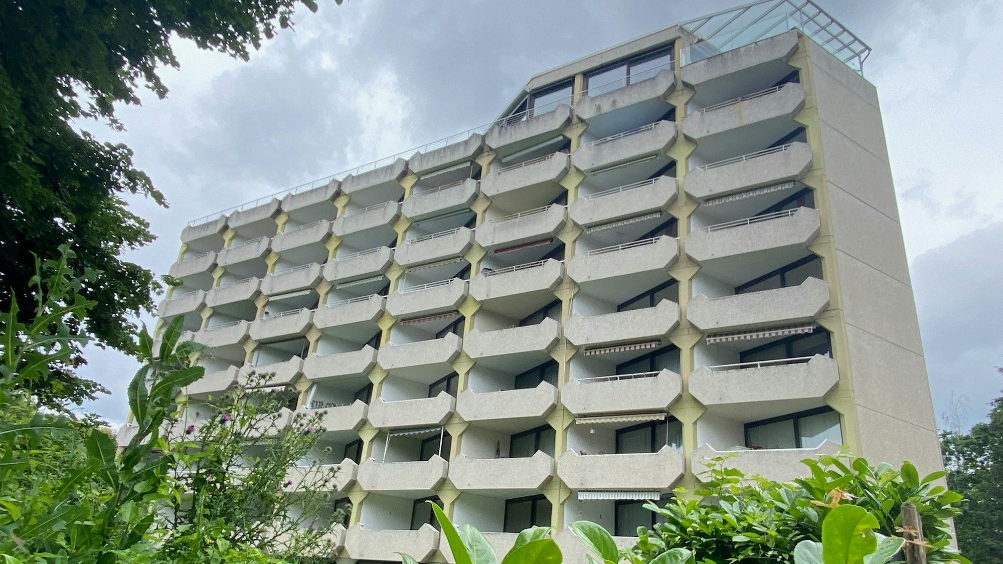 Zu sehen ist das Haus an der Georg-Grosser-Straße in Brühl.