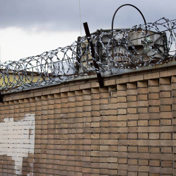 Außenwand des Moskauer Lefortovo-Gefängnis.