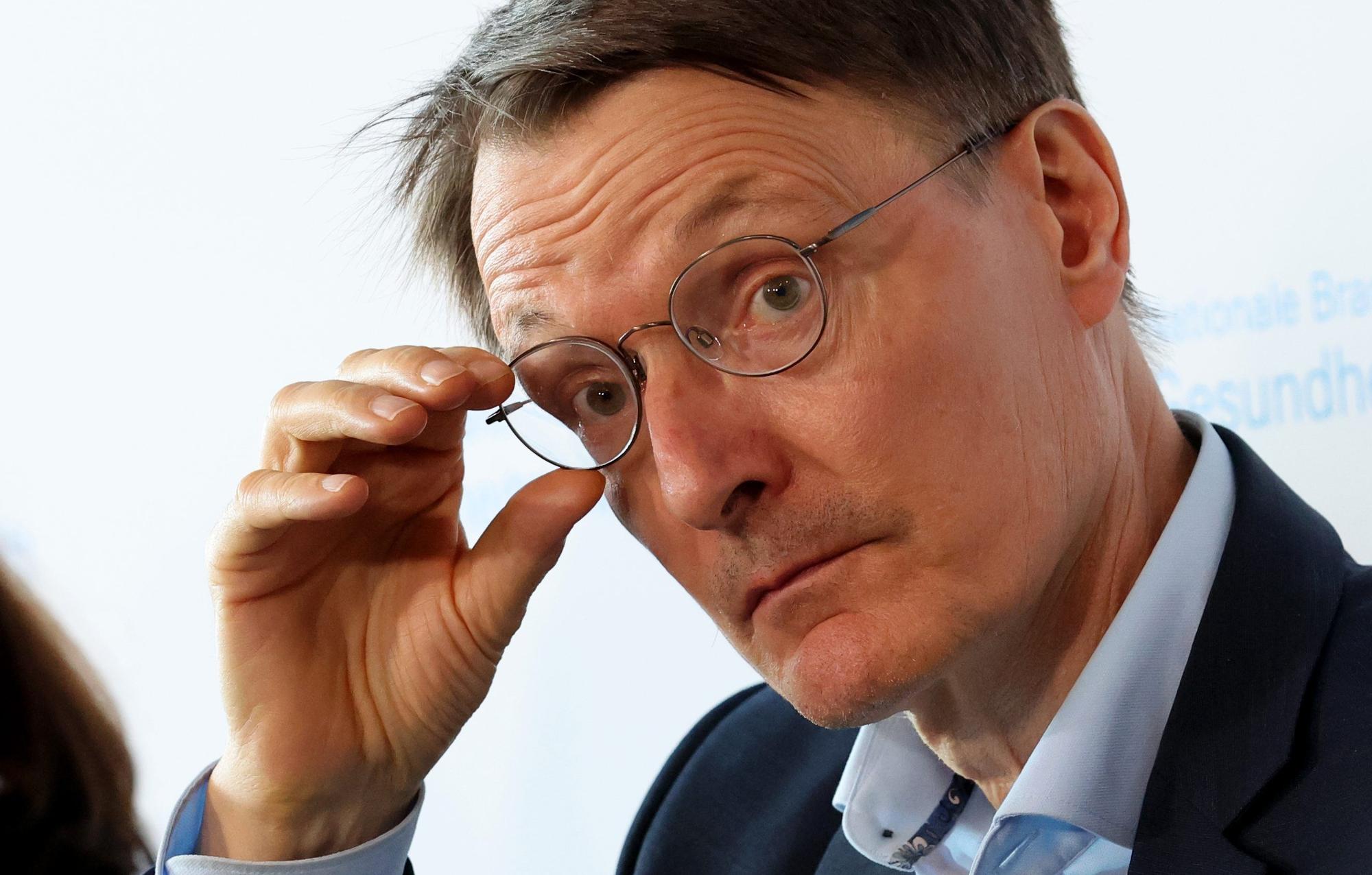 Karl Lauterbach (SPD), Bundesgesundheitsminister, spricht auf einer Pressekonferenz der Nationalen Branchenkonferenz Gesundheitswirtschaft.