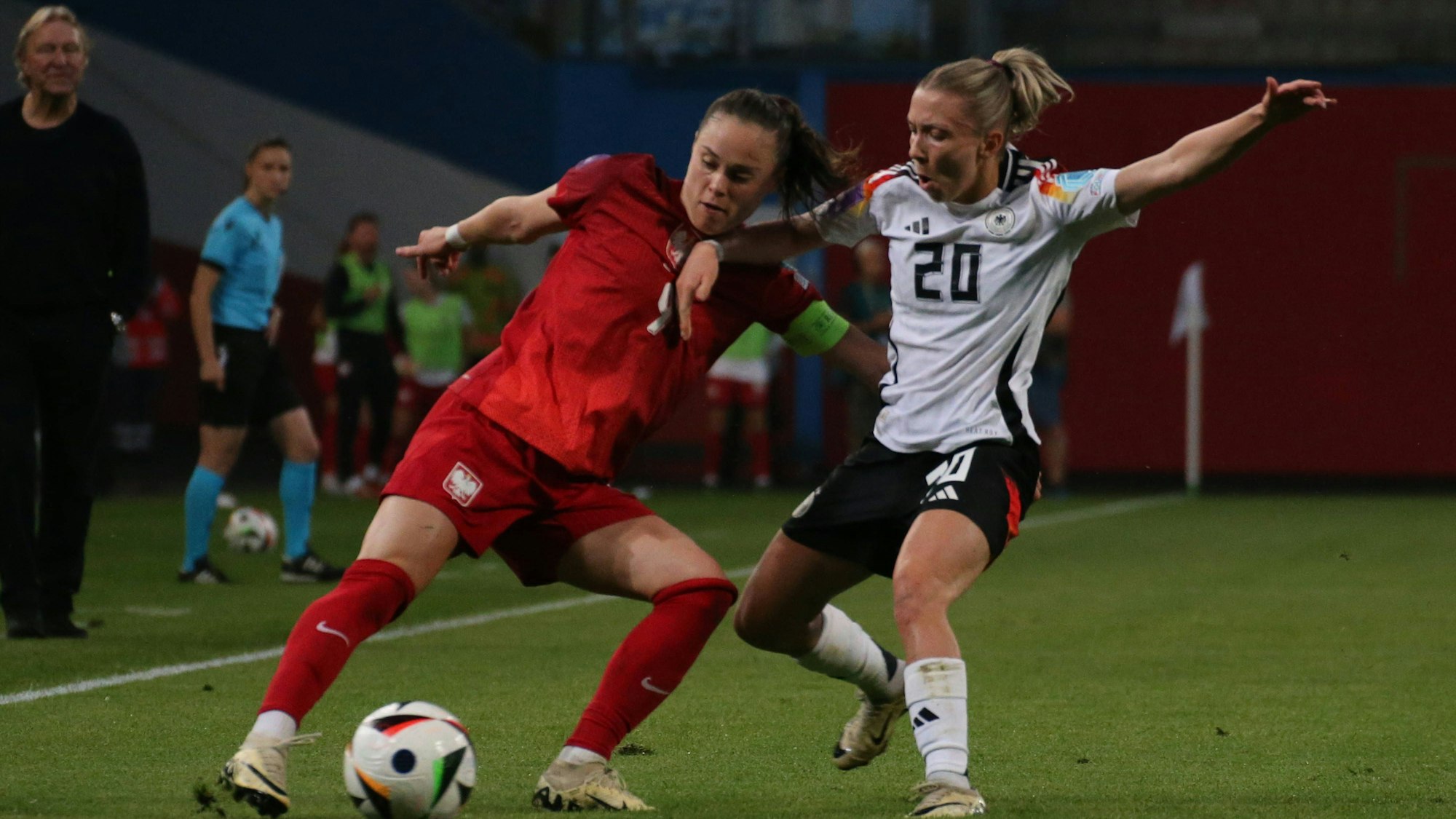 31.05.2024, xgrfx, Fussball European Qualifiers Frauen, Deutschland - Polen emspor, v.l. Elisa Senß Deutsche Frauennationalmannschaft DFL/DFB REGULATIONS PROHIBIT ANY USE OF PHOTOGRAPHS as IMAGE SEQUENCES and/or QUASI-VIDEO Rostock *** 31 05 2024, xgrfx, Football European Qualifiers Women, Germany Poland emspor, v l Elisa Senß Deutsche Frauennationalmannschaft DFL DFB REGULATIONS PROHIBIT ANY USE OF PHOTOGRAPHS as IMAGE SEQUENCES and or QUASI VIDEO Rostock