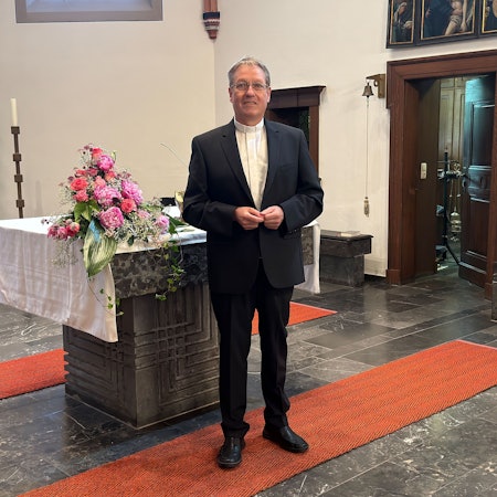 Pfarrer Michael König in der Kirche St. Laurentius in Quadrath-Ichendorf.