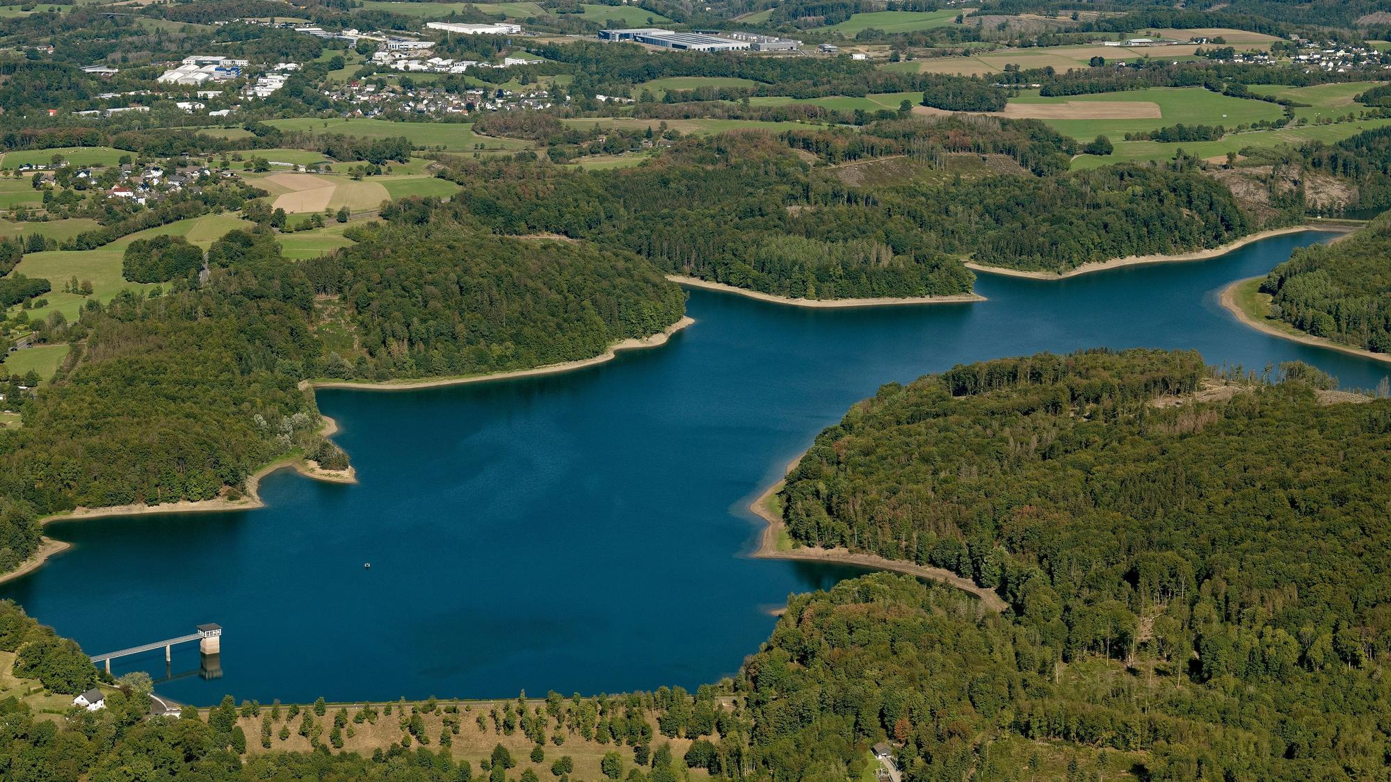 Wiehtalsperre aus der Luft.