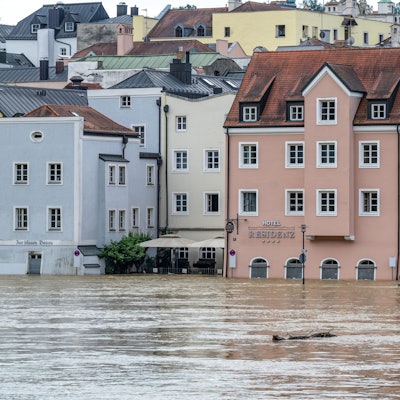 Passau: Teile der Altstadt sind am Donnerstag (6. Juni) vom Hochwasser der Donau überschwemmt. .