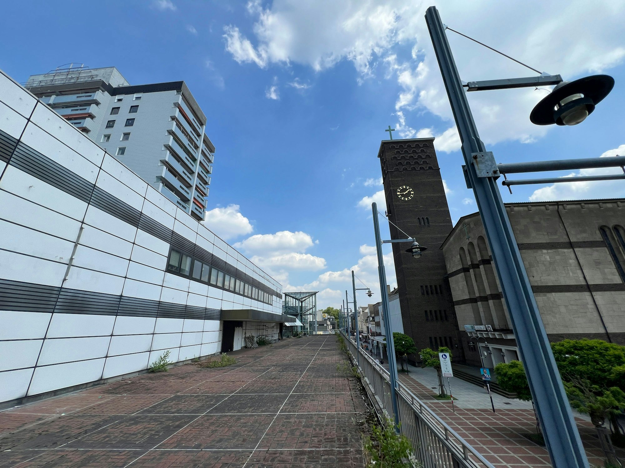 Die Terrasse am ehemaligen Kaufhof in der City A.