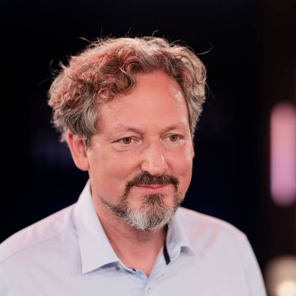 Eckart von Hirschhausen, Moderator, sitzt in den Studios des WDR im Stadtteil Bocklemünd nach der Talkshow «Kölner Treff». +++ dpa-Bildfunk +++