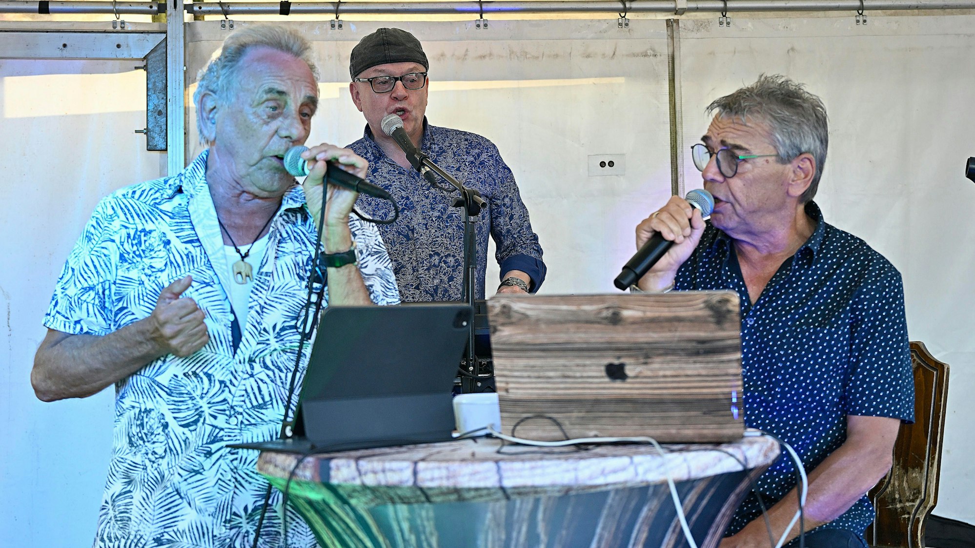 Konzert von Erry Stoklosa und Micky Brühl im Gasthaus Korff in Kürten-Herweg.