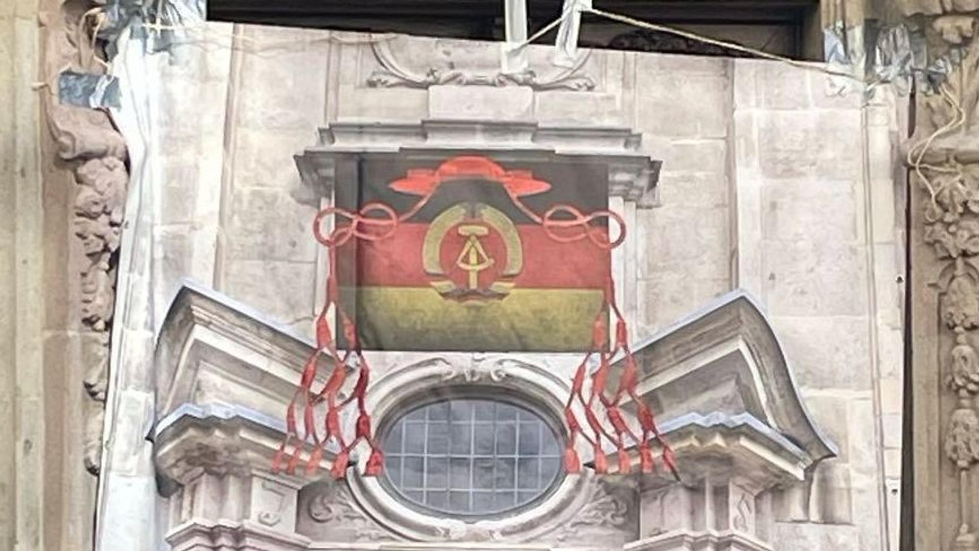 Protestplakat von Maria 2.0 am Kölner Generalvikariat
