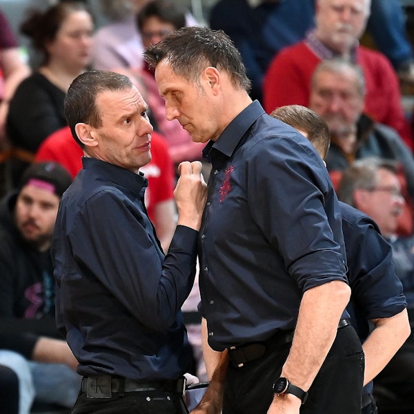 09.03.2024, Basketball-Bayer Giants Leverkusen-TKS 49
links: Co.Tr. Michael Koch (Giants)
rechts: TR. Hansi Gnad (Giants)
Foto: Uli Herhaus