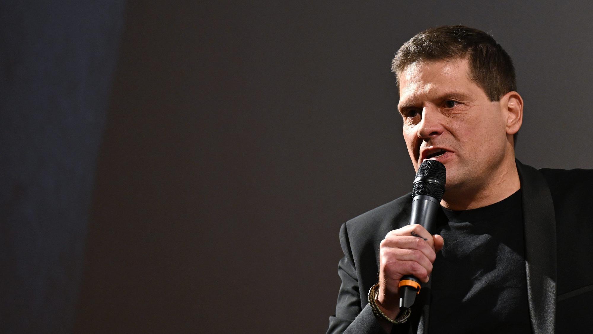 Der ehemalige Radprofi Jan Ullrich spricht nach der Vorstellung seiner Dokumentation.