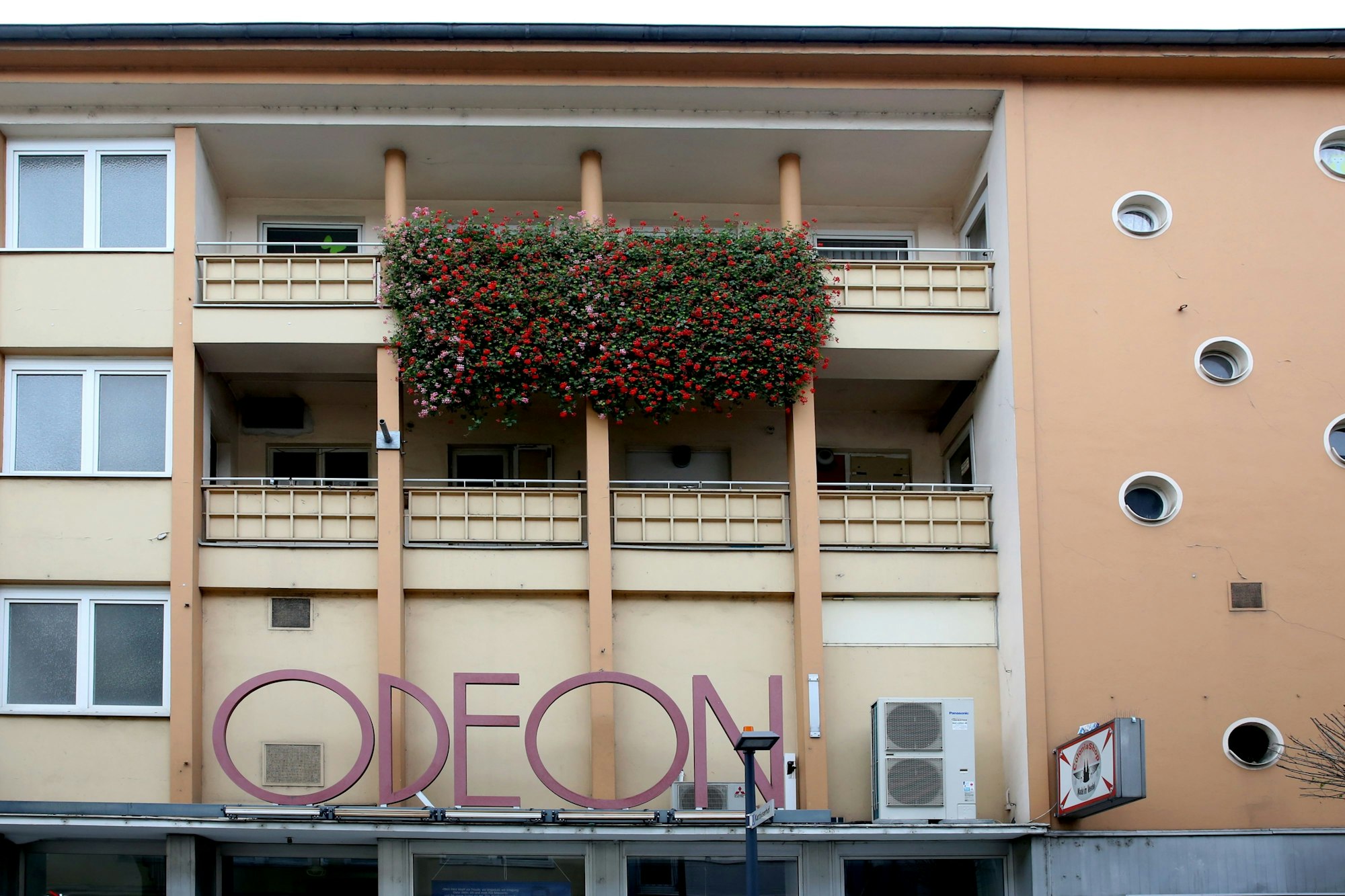 Das Odeon Kino auf der Severinsstraße.