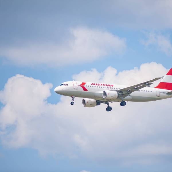 Ein Passagierflugzeug vom Typ A320-214 der Austrian Airlines. Eine ähnliche Maschine ist auf dem Weg von Mallorca nach Wien in ein Gewitter geraten.