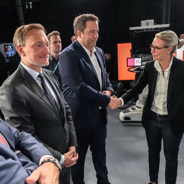 CDU-Chef Friedrich Merz vor der Elefantenrunde bei RTL/NTV im Gespräch mit Christian Lindner (FDP), Lars Klingbeil (SPD), Alice Weidel (AfD) und Sahra Wagenknecht (BSW).