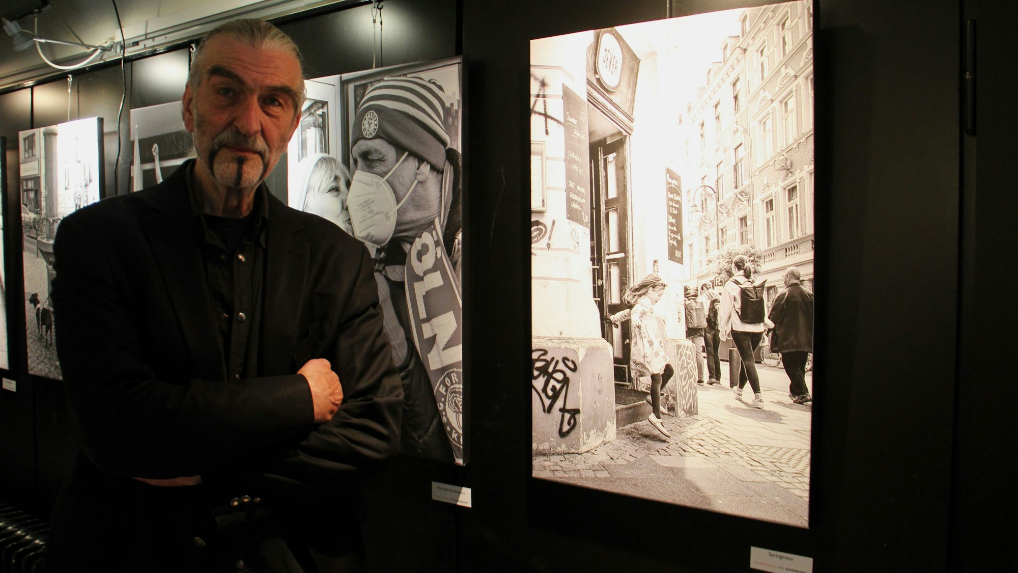 Richard Bargel fertigte während der Pandemie mit seinem Smartphone rund 4.000 Fotos an, von denen 16 Schnappschüsse im Vringstreff zu sehen sind.