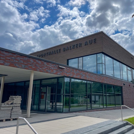 Die neue Sporthalle in der Balker Aue ist fertig.