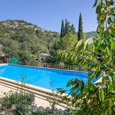 Swimmingpool am Kloster Lluc auf Mallorca: In einigen Gemeinden wurde der Wasserverbrauch eingeschränkt.