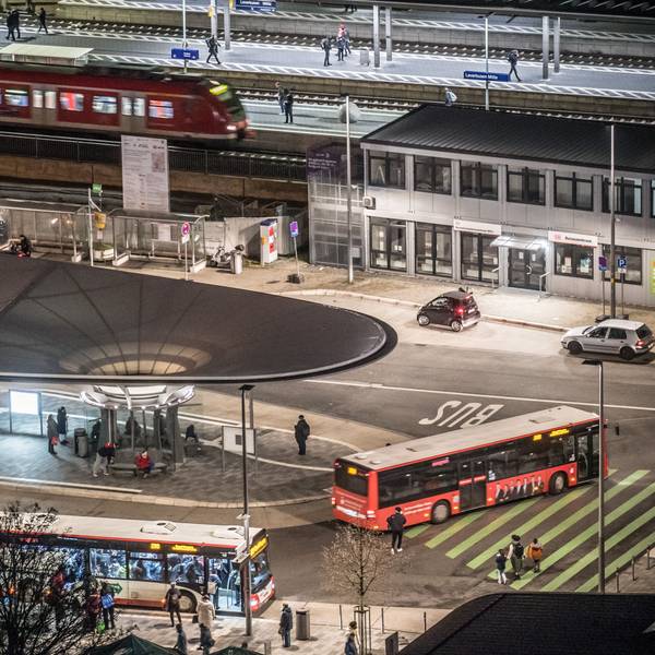 Der Bahnhof Leverkusen-Mitte und der Busbahnhof