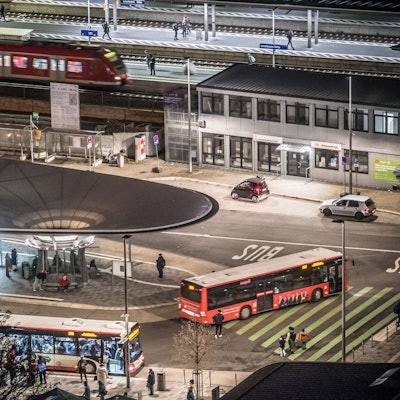 Der Bahnhof Leverkusen-Mitte und der Busbahnhof