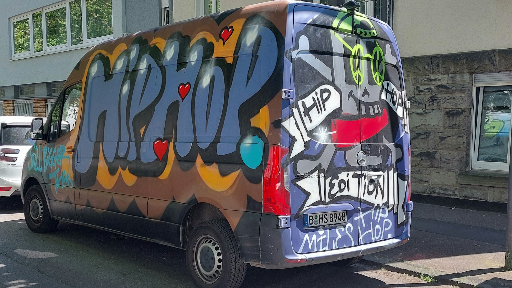 Besprühter Miles-Transporter