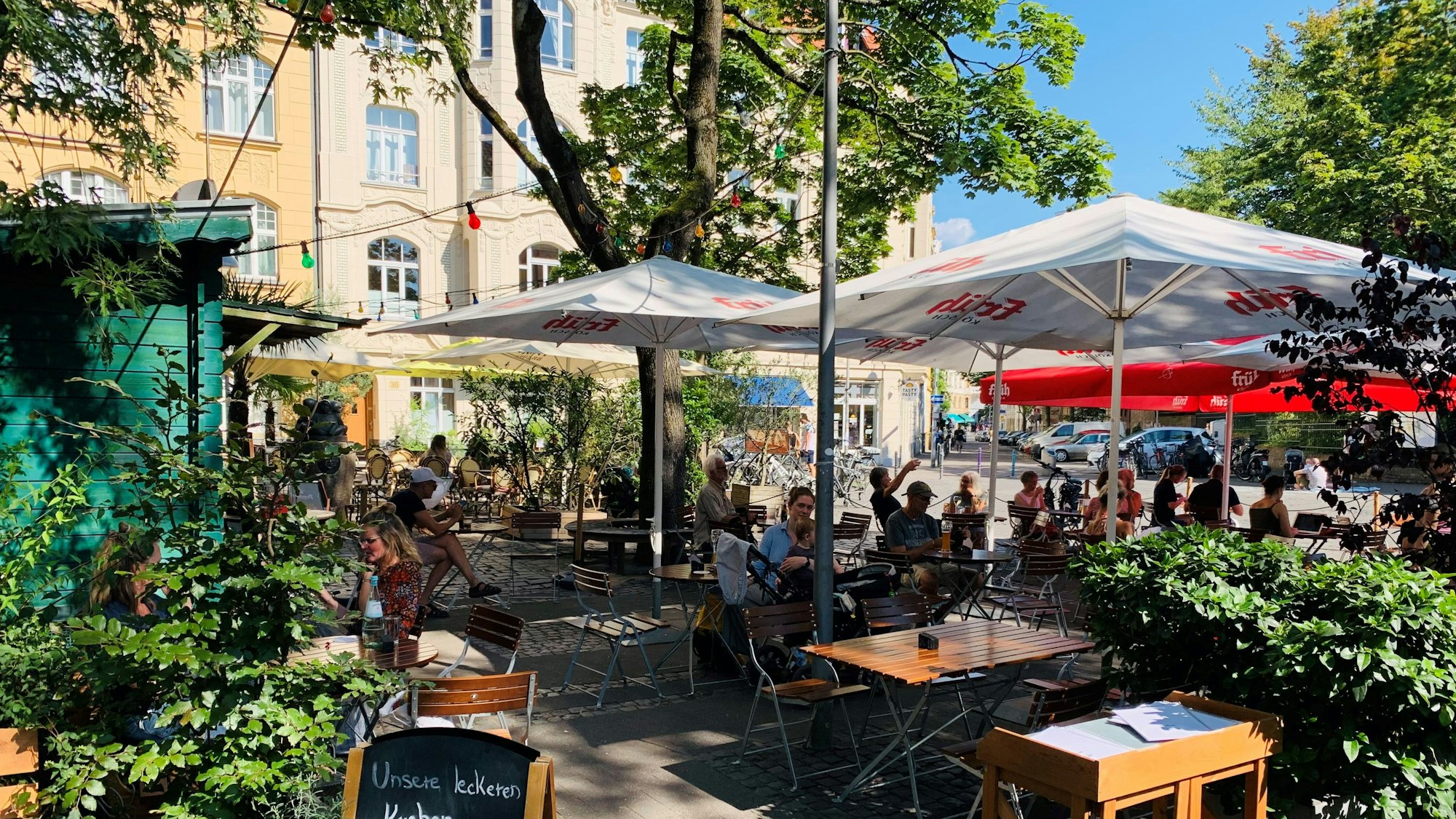 Nippes Morio Cafe Bar Restaurant