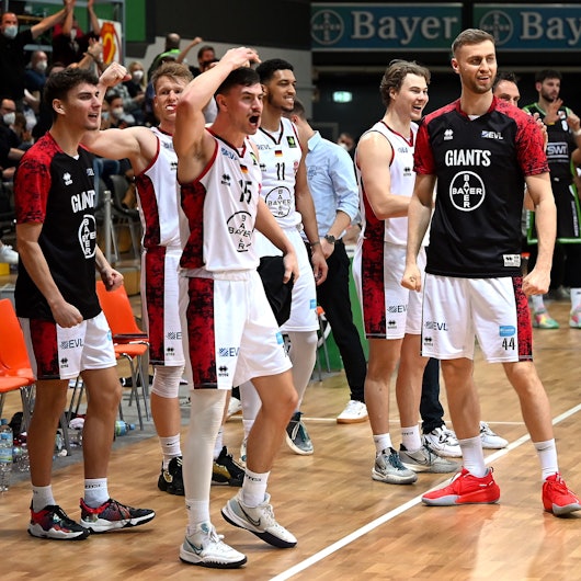 Basketball
Bayer Giants Leverkusen - Trier
Freude auf der Bayer Bank
Foto: Uli Herhaus