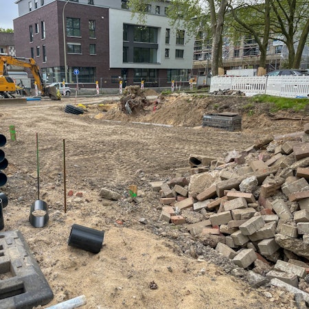 Die Bauarbeiten für den neuen Kreisverkehr an der Neukirchener Straße verzögern sich. (Archivbild)