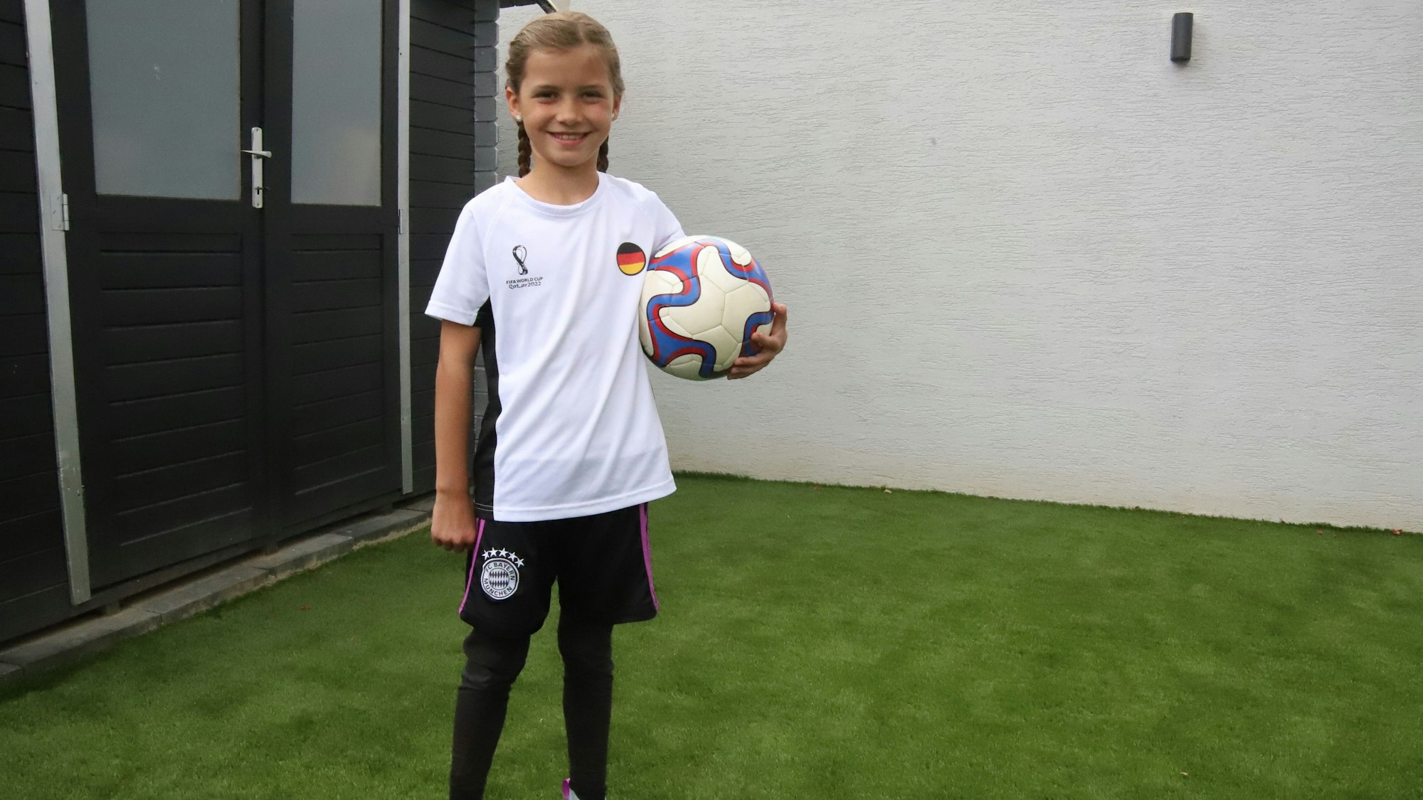 Elaine Vith ist Einlaufkind für das Eröffnungsspiel der Europameisterschaft Deutschland gegen Schottland und wird mit einem Nationalspieler auf den Rasen der Allianz-Arena in München gehen.