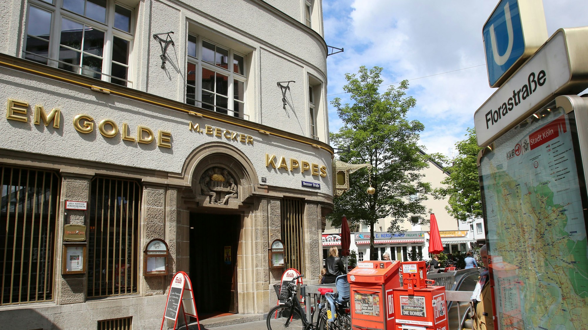 26052015
Rundgang zum Thema
Auf den Punkt in Koeln Nuppes
Goldener Kappes auf der Neusser Str.
Foto und copyright: :Martina Goyert
Veröffentlichung nur nach Absprache mit Urheber
Mitarbeiternummer Ksta : 11914
Phone: 0173-9012916
E-Mail: mgoyert@web.de