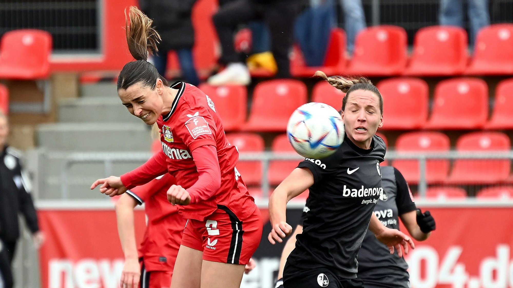 26.03.2023, Fussball-Frauen-Bayer Leverkusen-Freiburg
links: Selina Ostermeier (Bayer)
Foto: Uli Herhaus