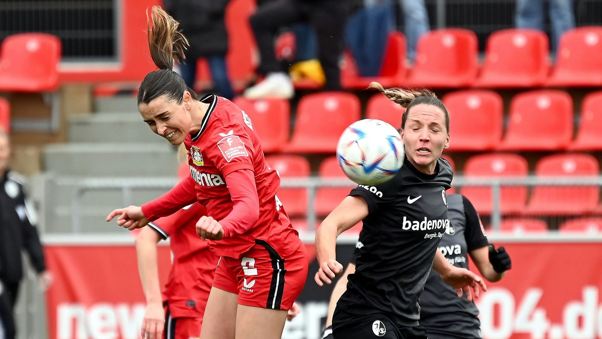26.03.2023, Fussball-Frauen-Bayer Leverkusen-Freiburg
links: Selina Ostermeier (Bayer)
Foto: Uli Herhaus