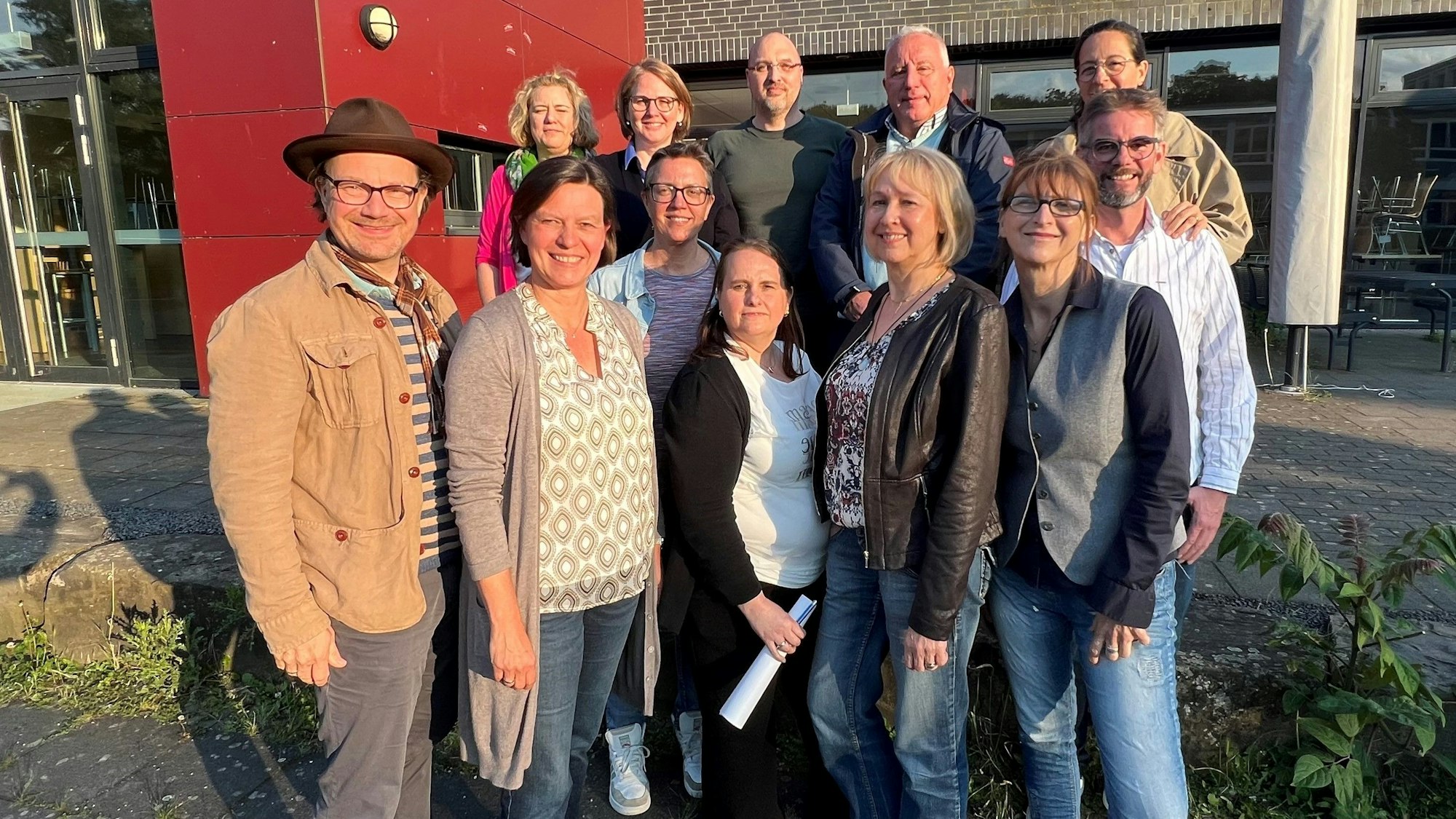 Die Stadtschulpflegschaft Leverkusen um die Vorsitzende Silke Ratte