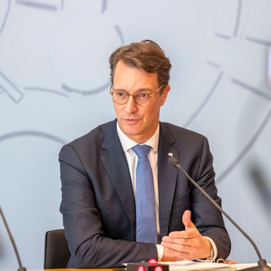 Hendrik Wüst (CDU), Ministerpräsident des Landes Nordrhein-Westfalen, nimmt an einer Landespressekonferenz im Düsseldorfer Landtag teil.