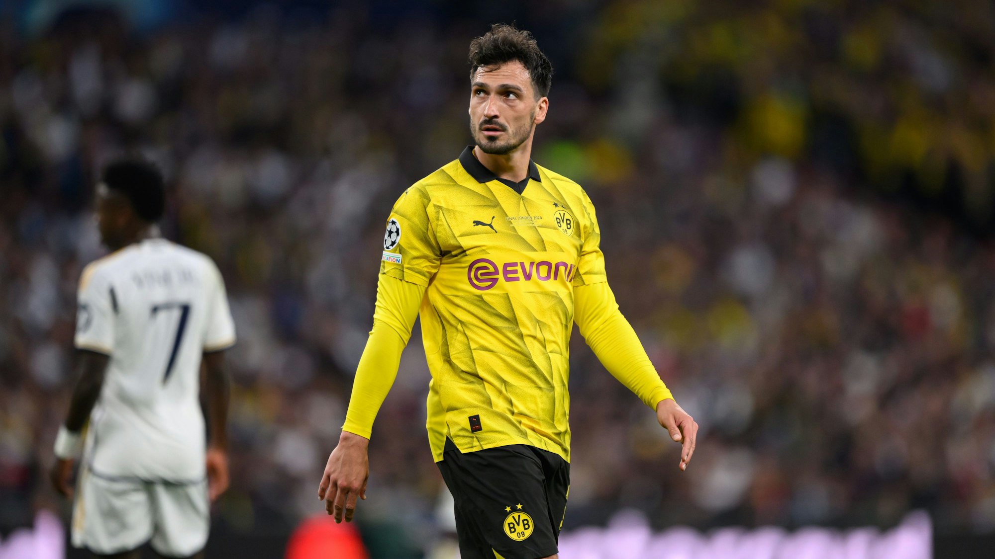 Dortmunds Mats Hummels steht auf dem Feld.