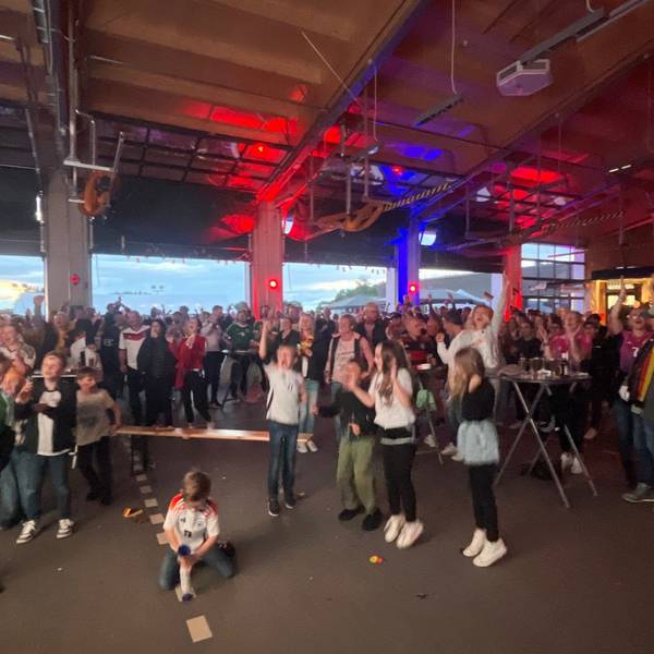 Public Viewing eröffnungsspiel in Hennef-Söven