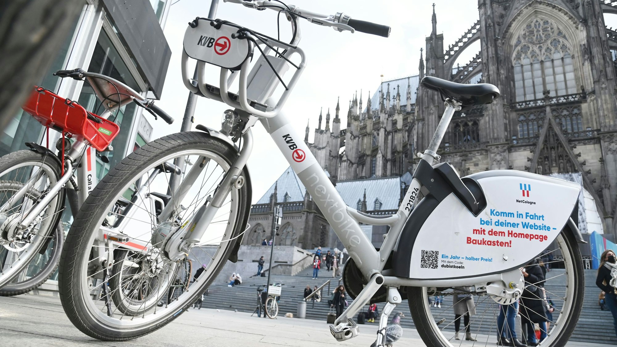 Die KVB möchte mit den Sperrzonen die Gefahr von Unfällen verringern. (Symbolbild)