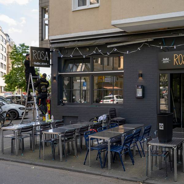 Außenansicht der Bar „Rosa“