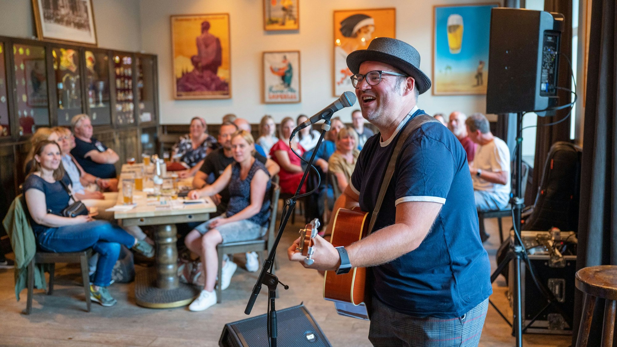 Björn Heuser bei einem Konzert im Brauhaus Gaffel am Dom. (Archivfoto)